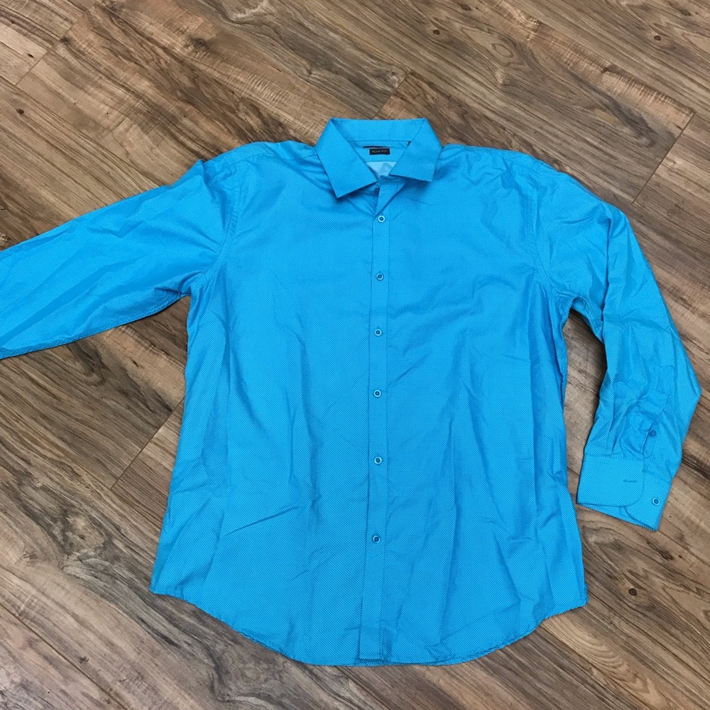 Blue Long Sleeve Dress Shirt with Crisp Cotton Fabric